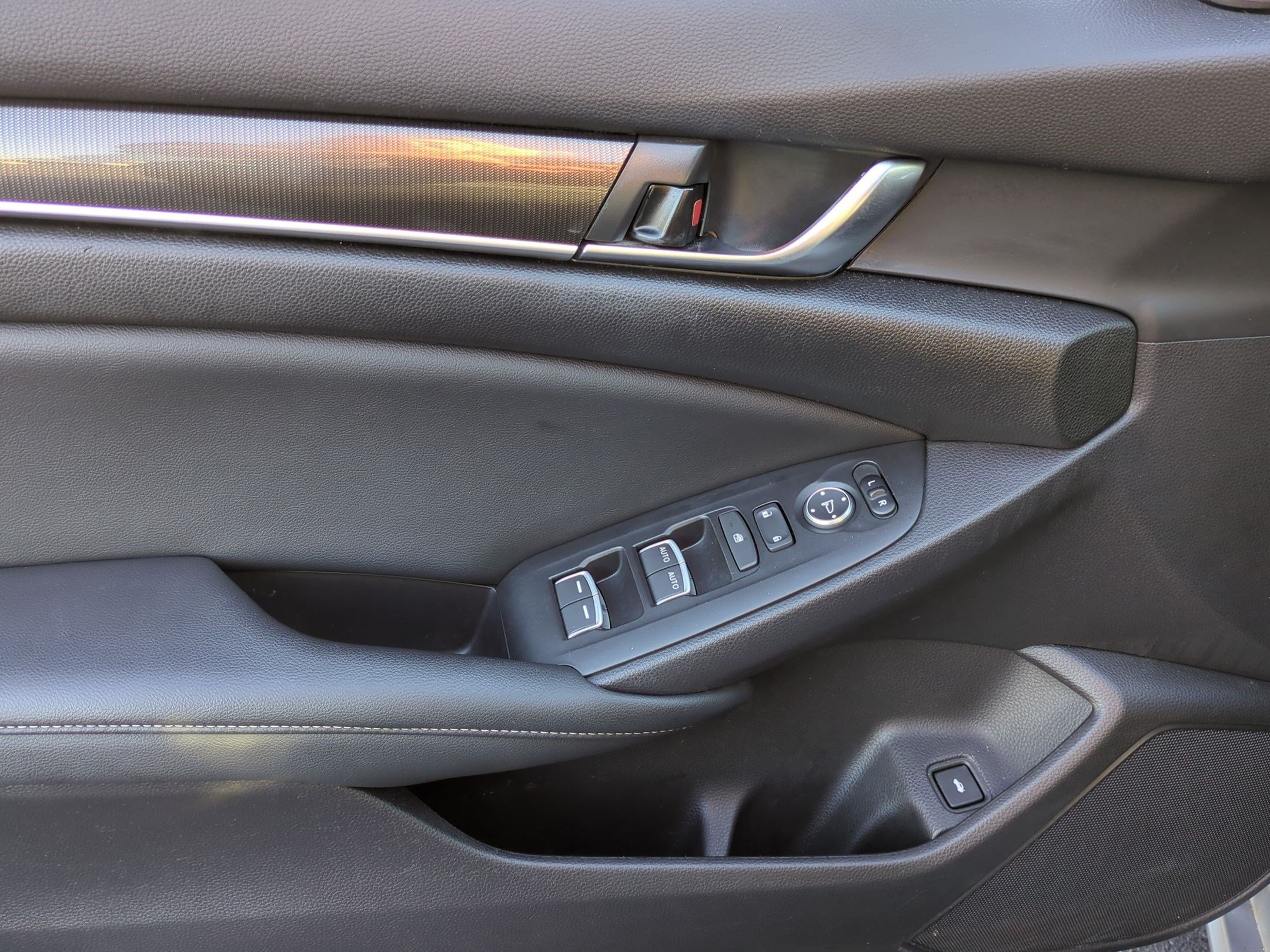 Used 2021 Honda Accord Sport image 14