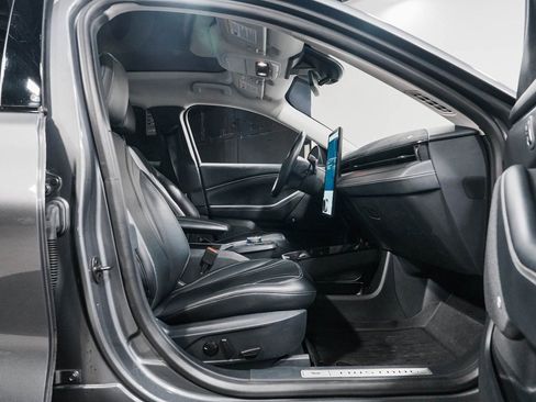 Used 2021 Ford Mustang Mach-E Premium image 34