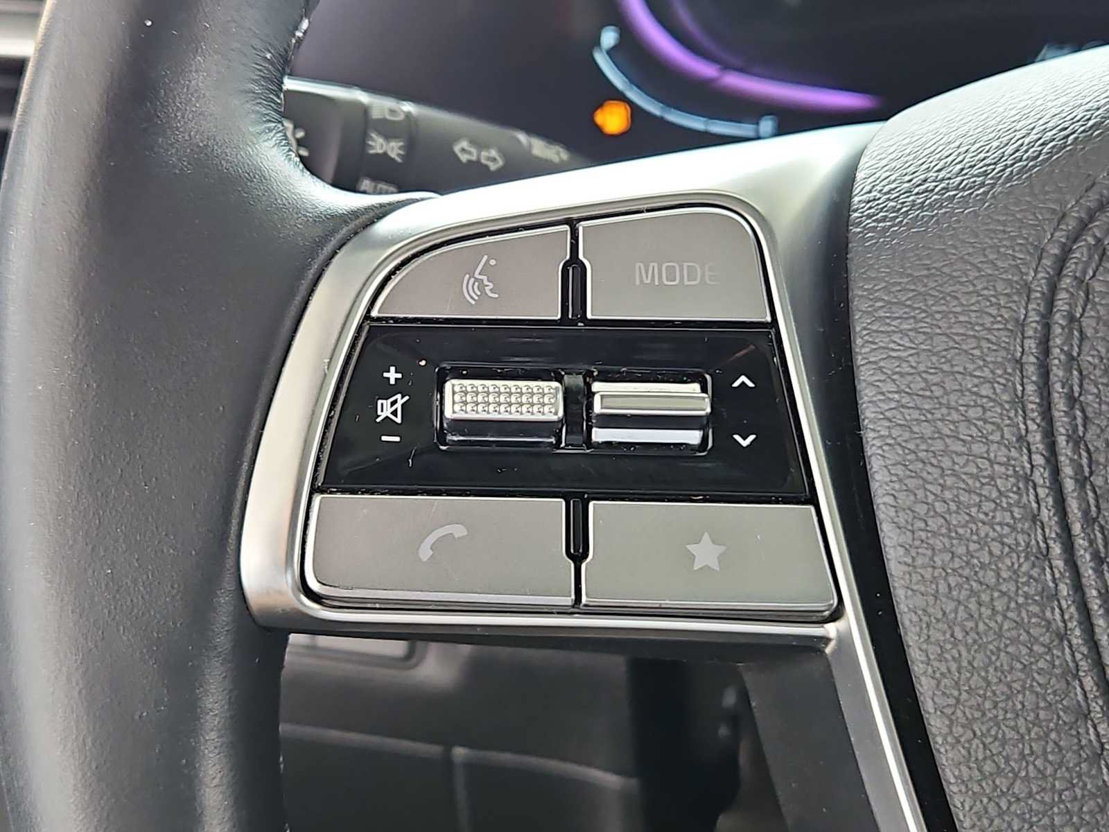 Used 2025 Kia Telluride AWD image 17