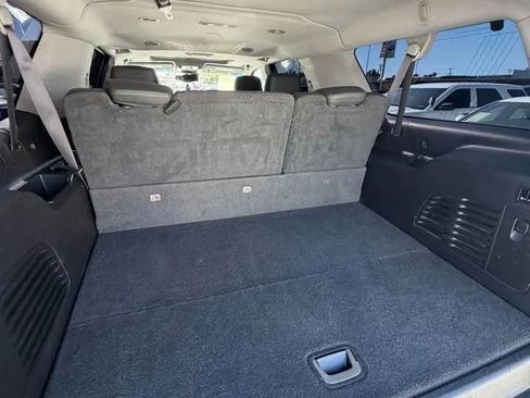Used 2015 Cadillac Escalade ESV Luxury RWD image 10