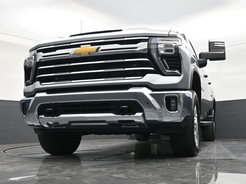 Used 2024 Chevrolet Silverado 2500 LTZ w/ LTZ Convenience Package AWD/4WD image 27