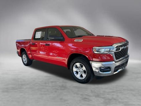 Used 2025 RAM 1500 Big Horn AWD/4WD image 2