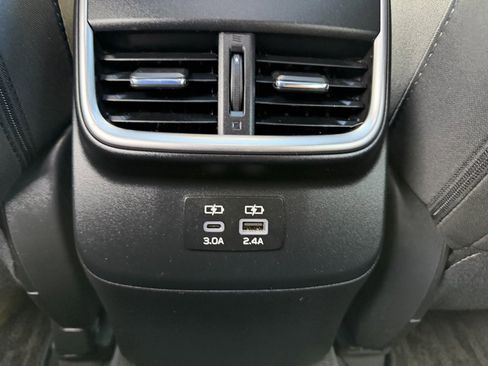 Used 2024 Subaru Outback Premium image 12