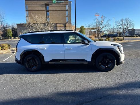 New 2026 Kia EV9 GT-Line AWD/4WD image 2