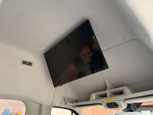 Used 2018 Ford Transit 350 XL RWD image 25