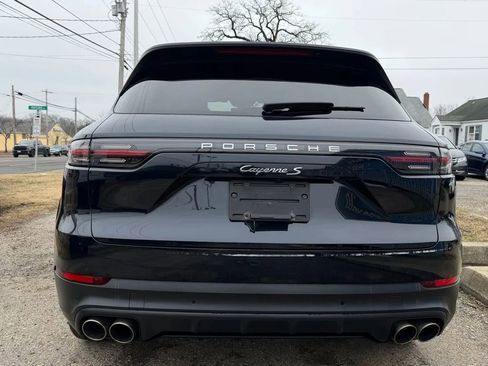Used 2019 Porsche Cayenne S w/ Premium Plus Package AWD/4WD image 7