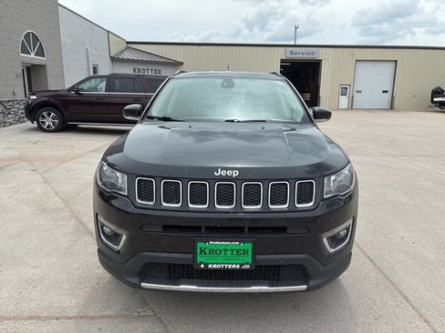 Used 2019 Jeep Compass Limited w/ Safety & Security Group AWD/4WD image 3