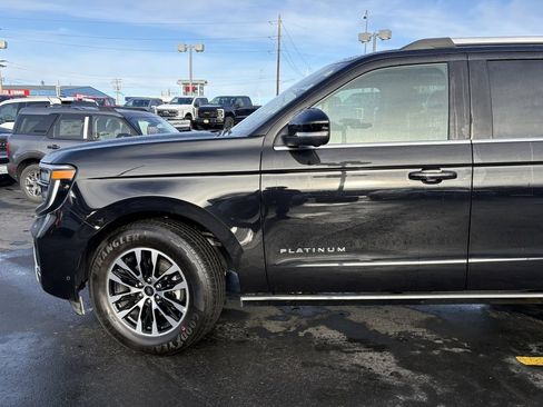 Certified 2025 Ford Expedition Max Platinum image 13