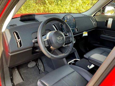 Certified 2025 MINI Cooper Countryman S w/ Comfort Package Max image 17