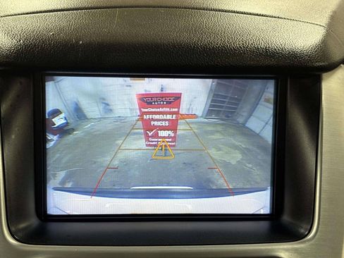 Used 2019 GMC Yukon XL SLT w/ Open Road Package RWD image 26