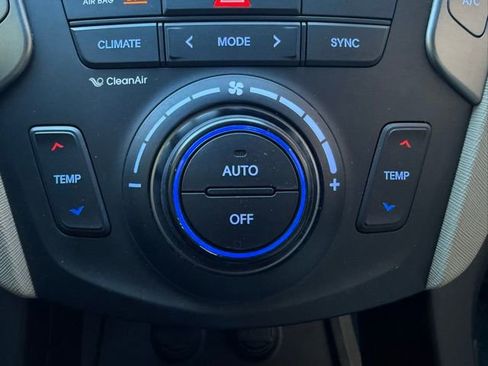 Used 2017 Hyundai Santa Fe Sport image 20