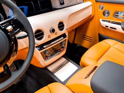 Used 2022 Rolls-Royce Phantom Sedan w/ The Phantom Package RWD image 85
