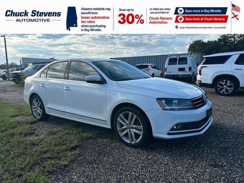 Used 2017 Volkswagen Jetta SEL FWD image 3
