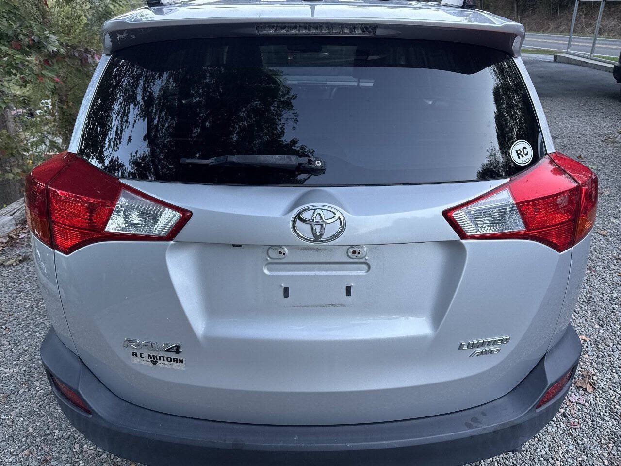 Used 2015 Toyota RAV4 Limited AWD/4WD image 9