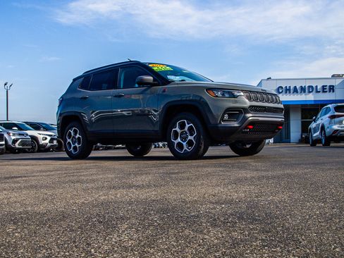 Used 2022 Jeep Compass Trailhawk w/ Sun and Sound Group image 9