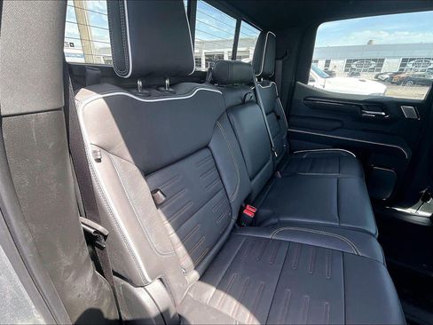 Used 2026 GMC Sierra 1500 AT4X w/ LPO, Black Badging Package AWD/4WD image 24