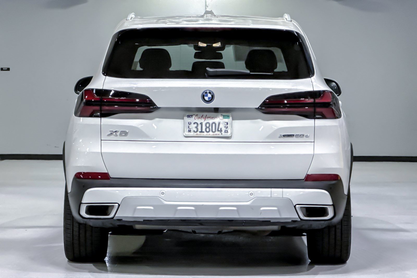 Used 2024 BMW X5 xDrive50e w/ Parking Assistance Package AWD/4WD image 10