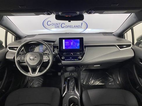 Certified 2025 Toyota Corolla SE image 12