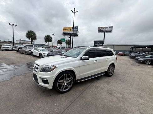 Used 2014 Mercedes-Benz GL 550 4MATIC image 8