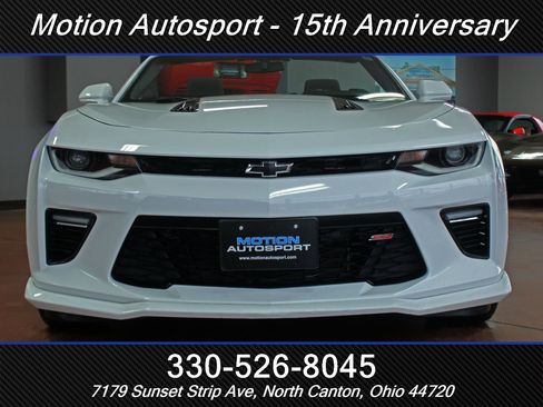 Used 2016 Chevrolet Camaro SS image 3