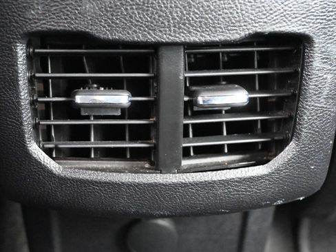 Used 2019 Ford Fusion Energi Titanium FWD image 9