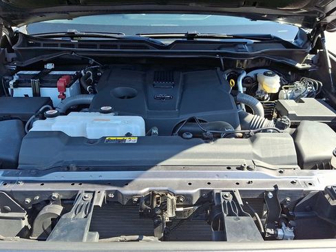 Used 2024 Toyota Tundra SR5 w/ SR5 Convenience Package AWD/4WD image 26