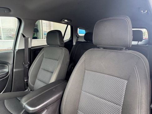 Used 2022 GMC Terrain SLE image 24