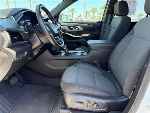 Certified 2023 Chevrolet Traverse LT w/ Rear Camera Mirror Package AWD/4WD image 6