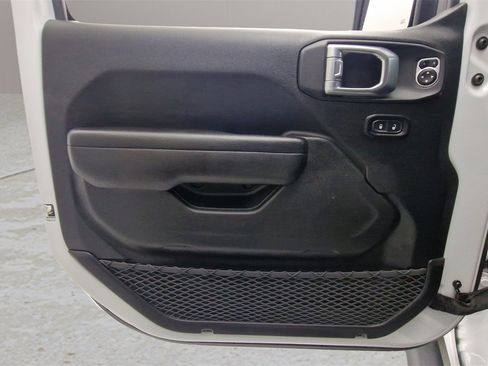 Used 2023 Jeep Wrangler Sport image 12