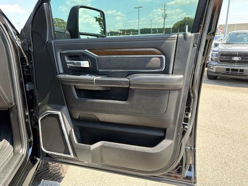 Used 2023 RAM 2500 Laramie AWD/4WD image 23