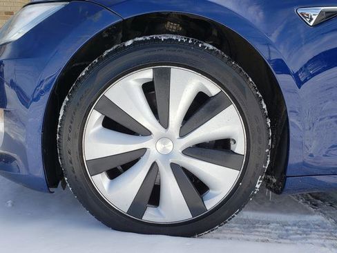 Used 2021 Tesla Model S AWD image 27