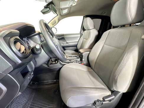 Used 2019 Toyota Tacoma SR w/ SX Package RWD image 18