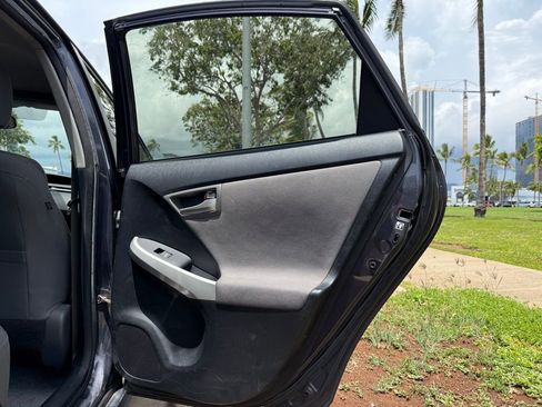 Used 2014 Toyota Prius One image 16