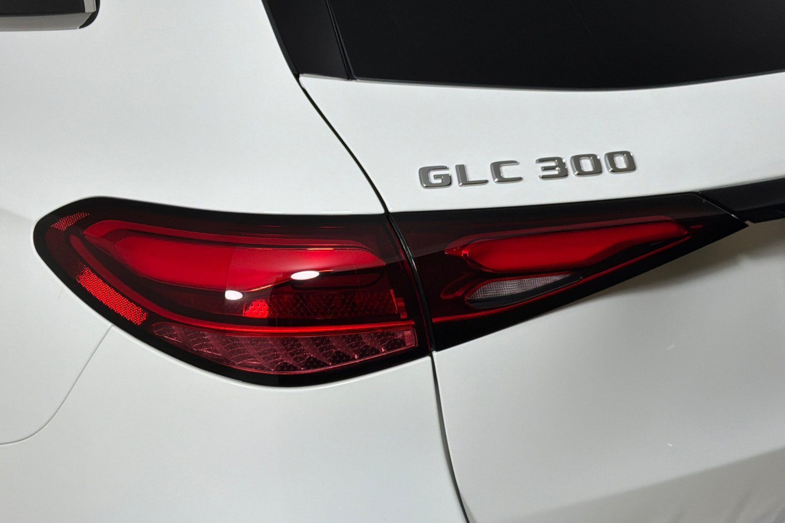 Used 2026 Mercedes-Benz GLC 300 image 26