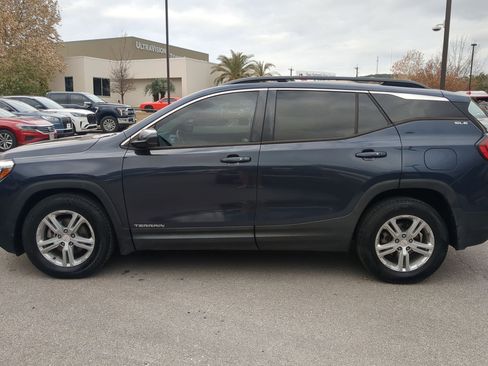 Used 2018 GMC Terrain SLE w/ Driver Convenience Package image 6