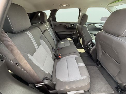 Used 2025 Chevrolet Blazer LT FWD image 15