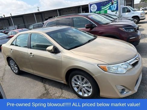 Used 2012 Toyota Camry XLE FWD image 9