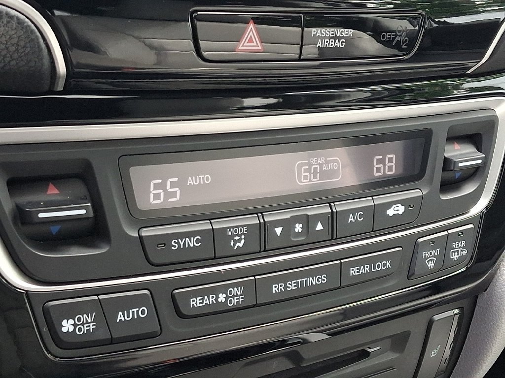 Used 2021 Honda Pilot Touring image 17