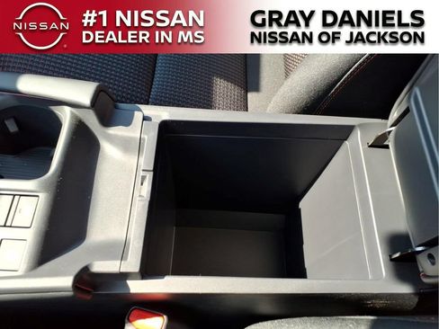 New 2026 Nissan Sentra SR w/ Floor Mat Package FWD image 20