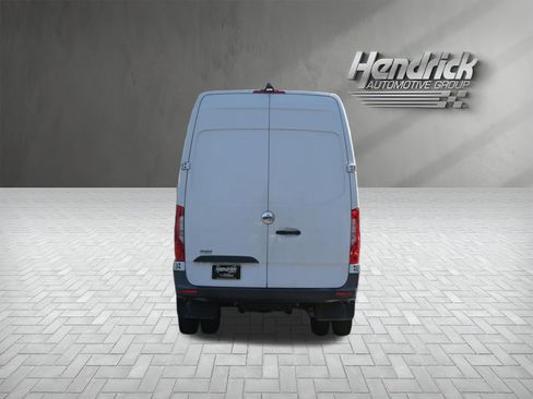 Used 2019 Freightliner Sprinter 3500 RWD image 8