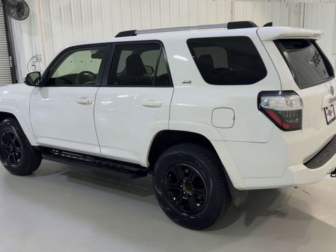 Used 2022 Toyota 4Runner SR5 Premium AWD/4WD image 7