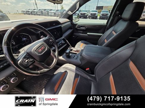 Used 2024 GMC Sierra 1500 AT4 w/ Technology Package AWD/4WD image 10