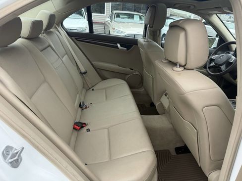 Used 2013 Mercedes-Benz C 300 4MATIC Sedan image 11