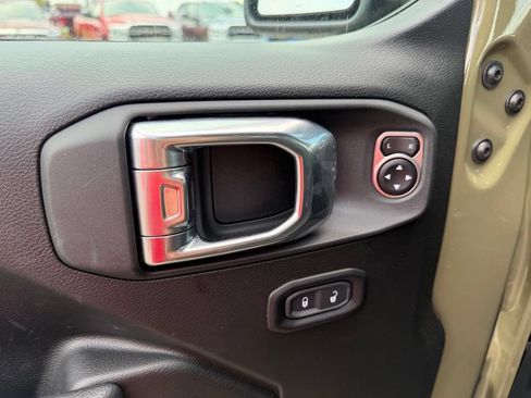 Used 2026 Jeep Wrangler Unlimited Sport AWD/4WD image 14