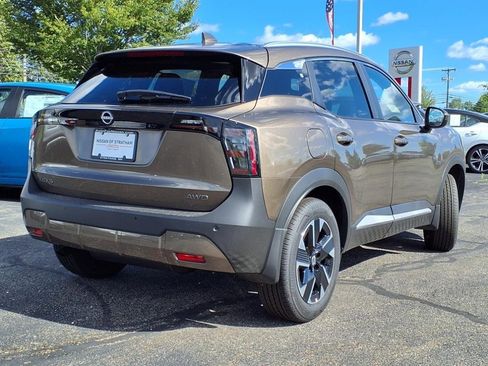 New 2025 Nissan Kicks SV w/ SV Premium Package image 3