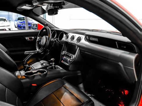 Used 2018 Ford Mustang GT Premium RWD image 12