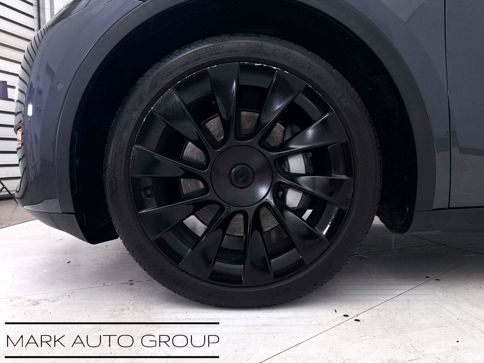 Used 2022 Tesla Model Y Long Range AWD/4WD image 14