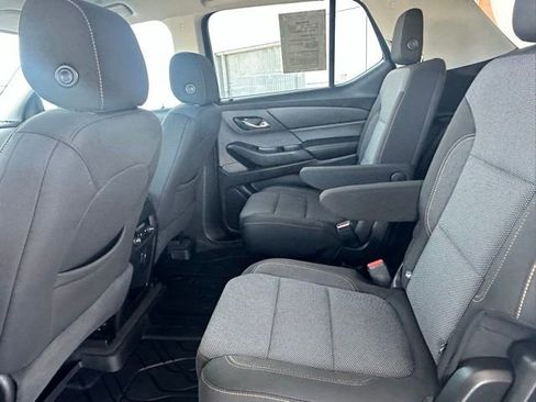 Used 2018 Chevrolet Traverse LT image 22