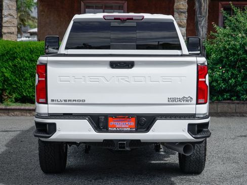 Used 2024 Chevrolet Silverado 2500 High Country w/ High Country Premium Package AWD/4WD image 7