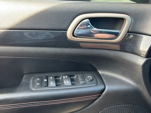 Used 2016 Jeep Grand Cherokee Laredo 75th Anniversary image 30